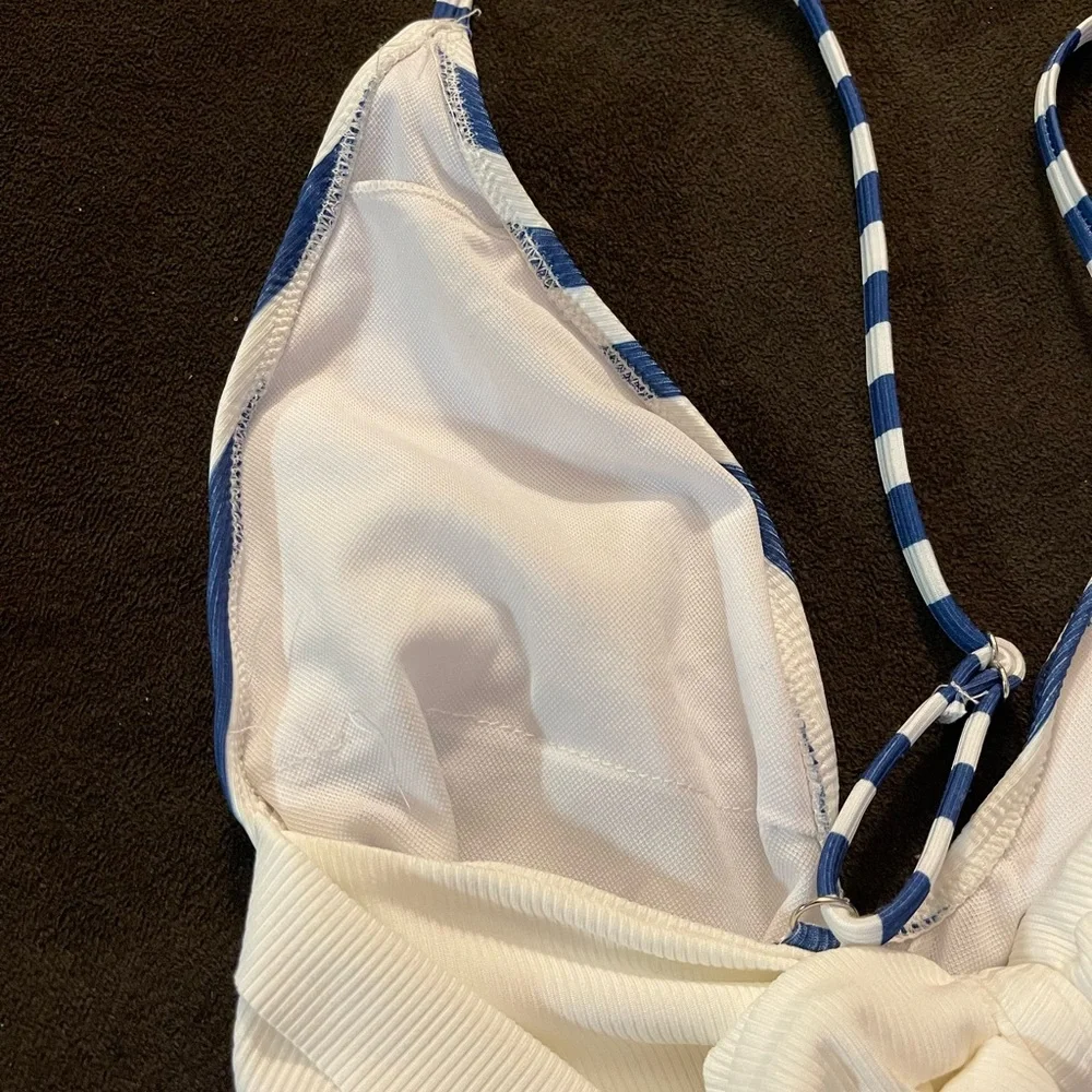 ONE PIECE BATHING SUIT - Picture 2 of 4